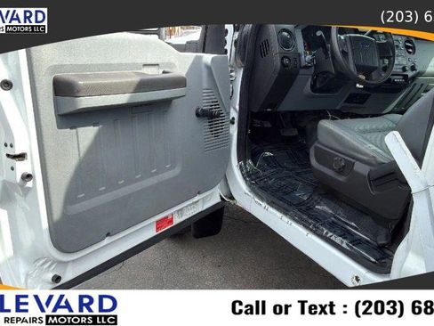 Used 2015 Ford F550 4x4 Regular Cab Super Duty image 26