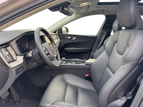 Certified 2025 Volvo XC60 B5 Plus image 11