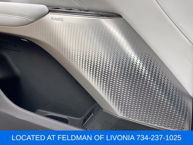 Certified 2024 Cadillac Lyriq Luxury AWD/4WD image 22
