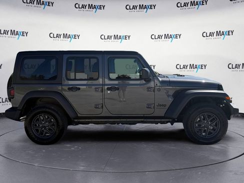 Used 2025 Jeep Wrangler Unlimited Sport AWD/4WD image 6