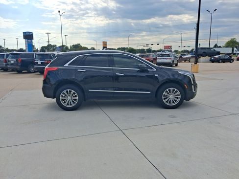 Used 2017 Cadillac XT5 Luxury FWD image 6