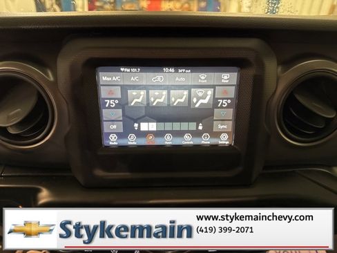 Used 2021 Jeep Wrangler Unlimited Sport w/ Technology Group image 32