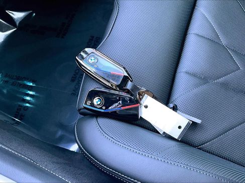 Used 2025 BMW XM image 14