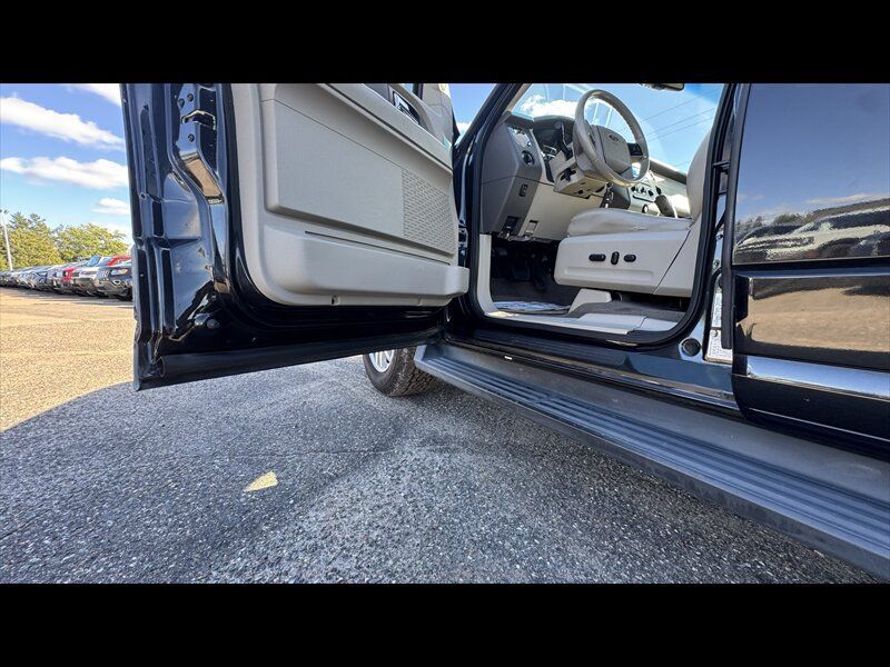 Used 2012 Ford Expedition EL XLT w/ Leather Seating Pkg AWD/4WD image 9