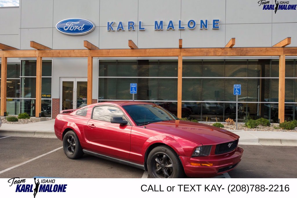 Used 2005 Ford Mustang Premium RWD image 1