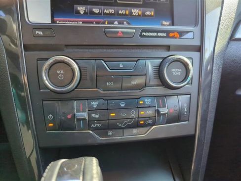 Used 2016 Ford Explorer XLT w/ Equipment Group 202A image 8