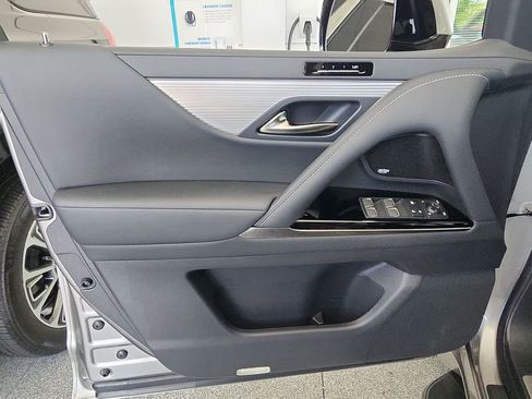 Used 2025 Lexus LX 600 F Sport w/ Accessory Package (2T) AWD/4WD image 22