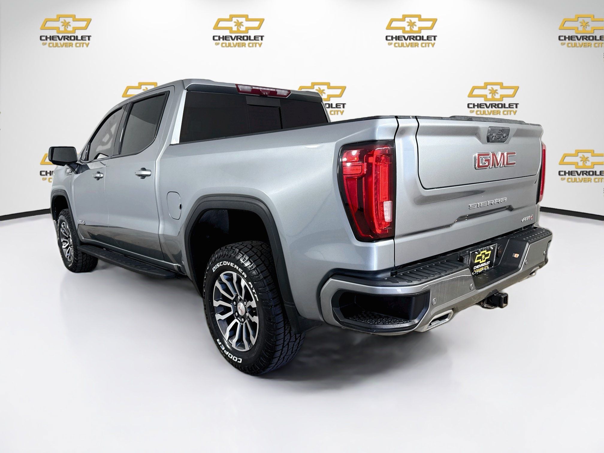 Used 2023 GMC Sierra 1500 AT4 w/ AT4 Premium Package AWD/4WD image 6