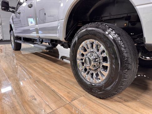 Used 2022 Ford F350 XLT w/ XLT Premium Package image 10