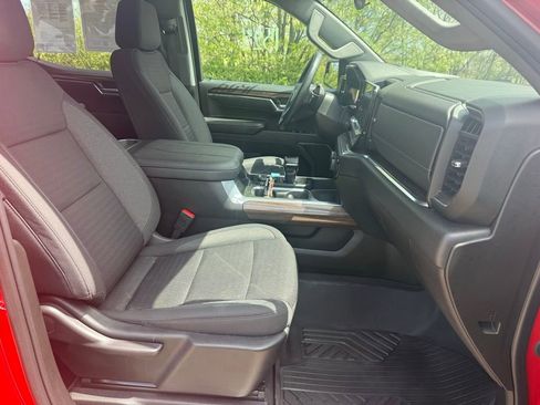 Used 2023 Chevrolet Silverado 1500 LT AWD/4WD image 19