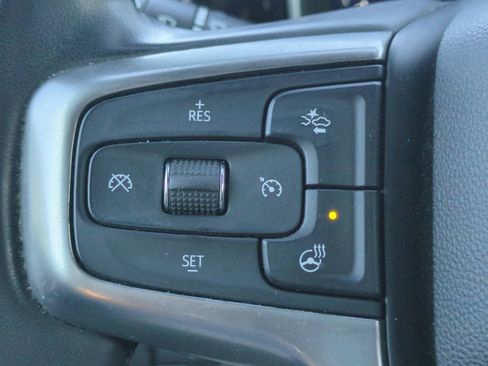 Used 2023 Chevrolet Silverado 1500 LT image 24