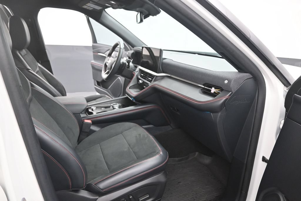 Used 2025 Ford Explorer ST RWD image 26