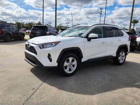 Certified 2021 Toyota RAV4 XLE image 3