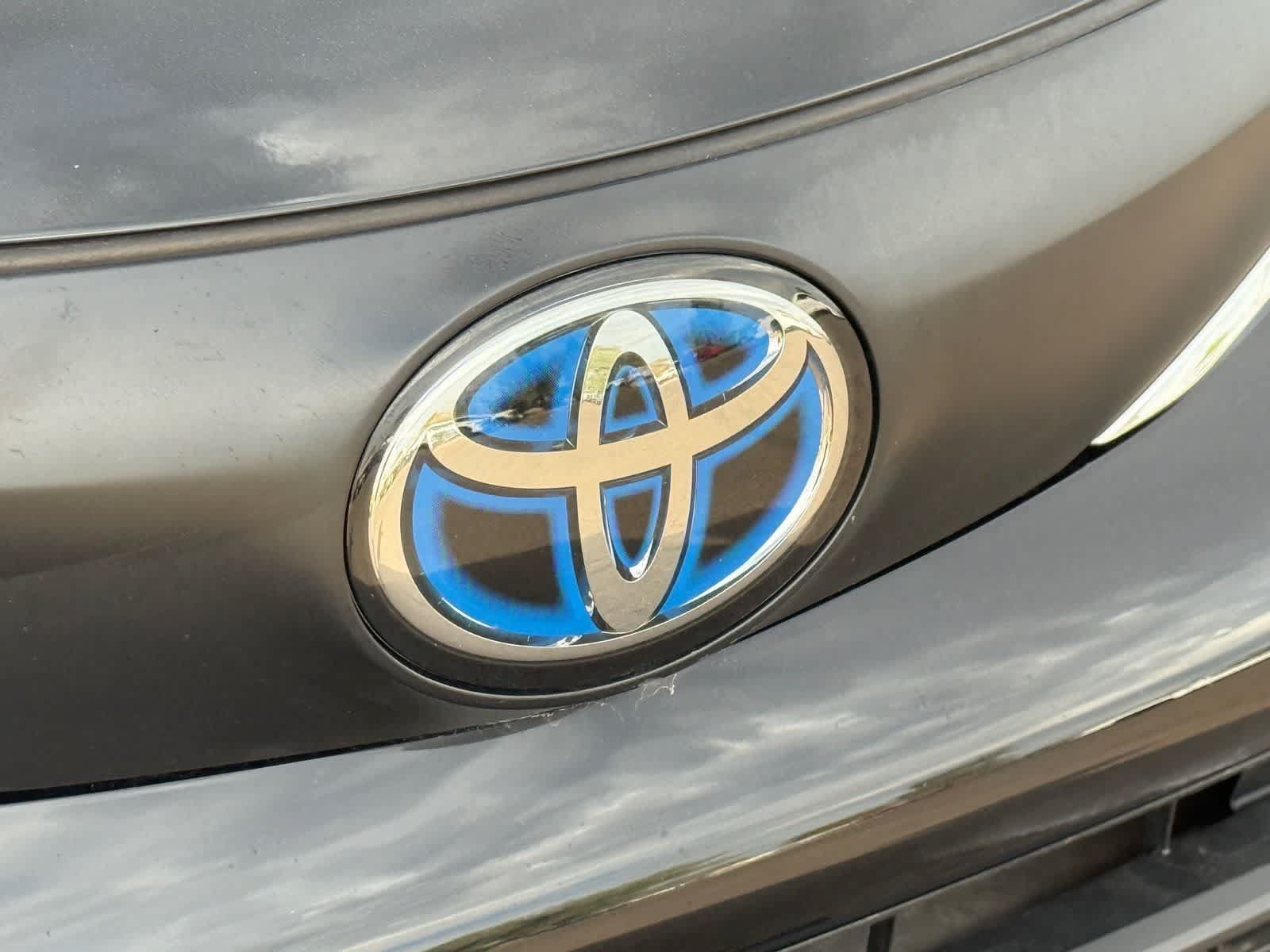Used 2025 Toyota Sienna XLE FWD image 36