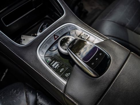 Used 2019 Mercedes-Benz S 560 Sedan w/ AMG Line Exterior image 23