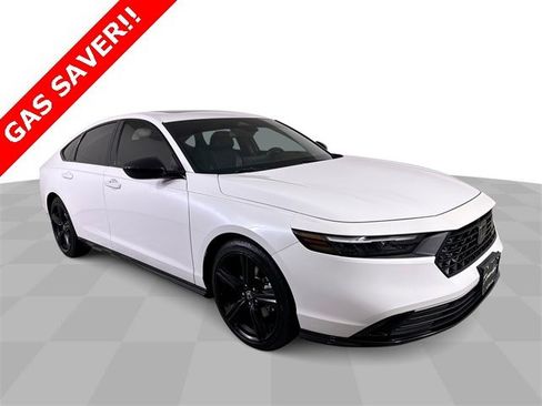 Used 2023 Honda Accord Sport image 2