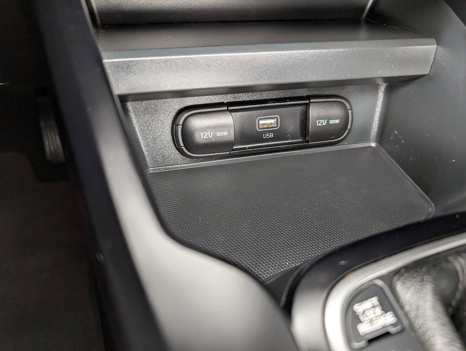 Certified 2023 Kia Soul LX w/ LX Technology Package FWD image 27