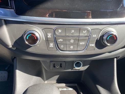 Certified 2023 Chevrolet Traverse LT image 22