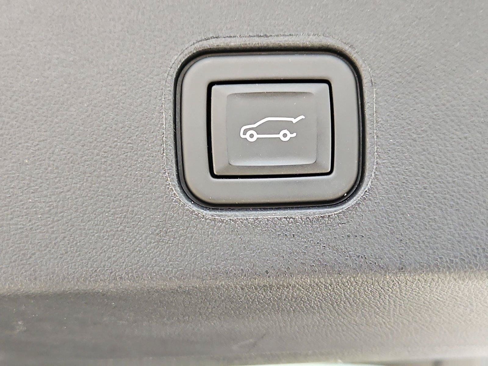 Certified 2024 Cadillac Lyriq Luxury RWD image 32