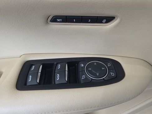 Used 2019 Cadillac XT5 Premium Luxury AWD/4WD image 24