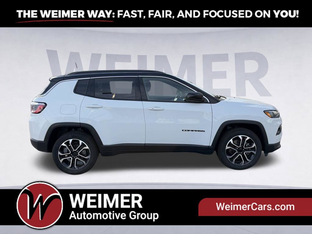 Used 2024 Jeep Compass Limited AWD/4WD image 4
