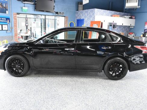Used 2013 Nissan Altima 2.5 S FWD image 8