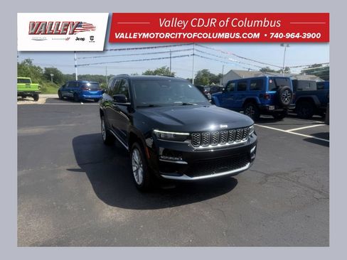 Used 2023 Jeep Grand Cherokee Summit w/ Advanced Protech Group IV AWD/4WD image 1