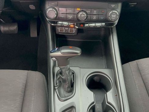 Used 2022 Dodge Durango SXT AWD/4WD image 25