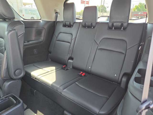 Used 2023 Nissan Pathfinder Platinum AWD/4WD image 24