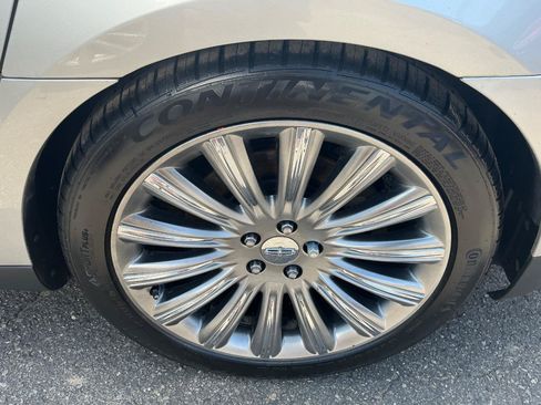 Used 2013 Lincoln MKS AWD image 25