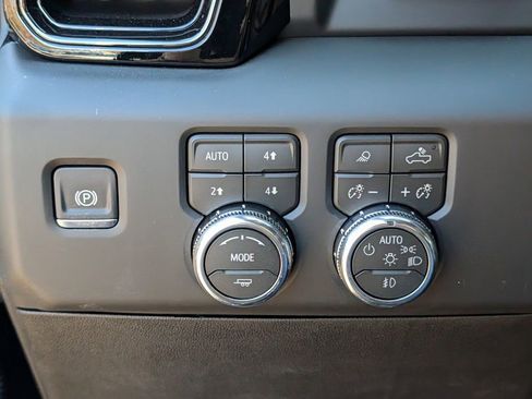 New 2026 GMC Sierra 1500 AT4 w/ AT4 Premium Package image 44