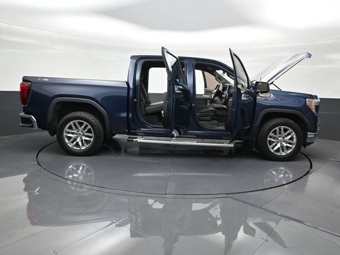 Used 2021 GMC Sierra 1500 SLT w/ SLT Convenience Package AWD/4WD image 32