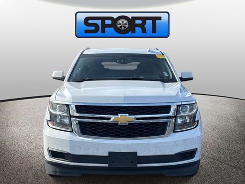 Used 2018 Chevrolet Suburban LT image 2