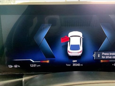 Used 2023 BMW i4 eDrive35 RWD image 9