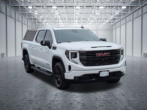 Used 2024 GMC Sierra 1500 Elevation w/ Elevation Premium Package AWD/4WD image 7