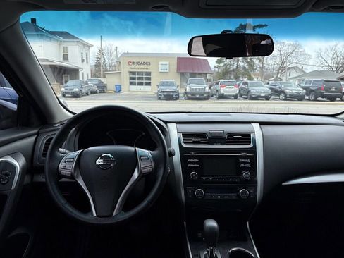 Used 2015 Nissan Altima 2.5 SV image 25