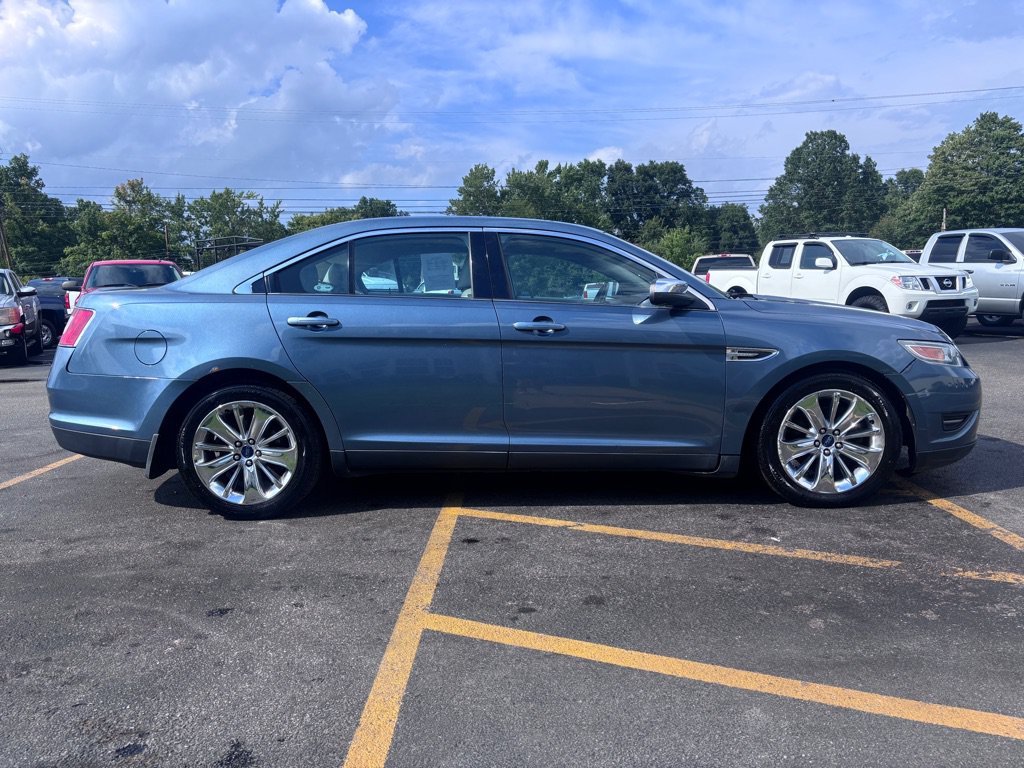 Used 2010 Ford Taurus Limited AWD/4WD image 5
