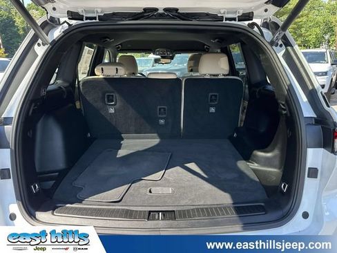 Certified 2023 Jeep Grand Cherokee Limited AWD/4WD image 29