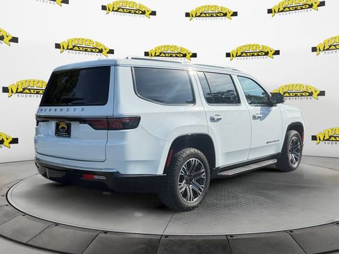 Used 2023 Jeep Wagoneer 4WD w/ Premium Group I image 5