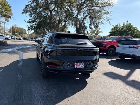 New 2026 Chevrolet Equinox EV RS image 7