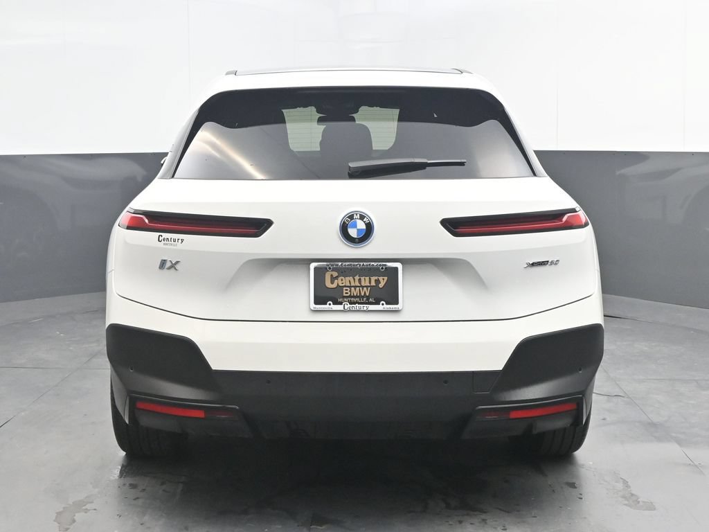 Certified 2024 BMW iX xDrive50 w/ Premium Package AWD/4WD image 6