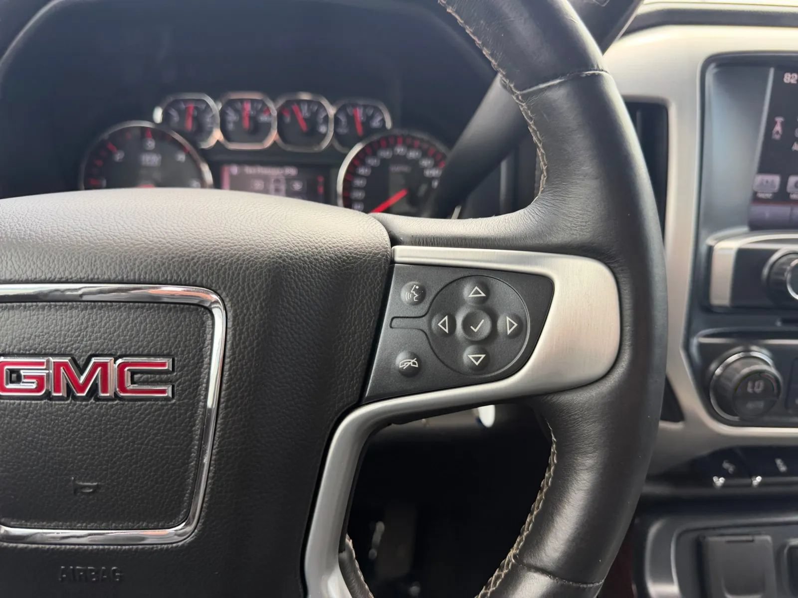 Used 2016 GMC Sierra 1500 SLT w/ SLT Premium Package AWD/4WD image 21