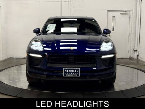 Used 2024 Porsche Macan w/ Premium Plus Package AWD/4WD image 3