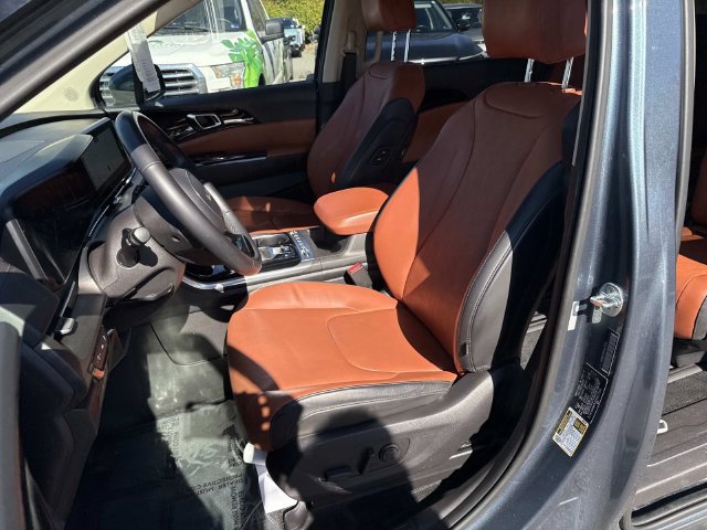 Used 2023 Kia Carnival SX FWD image 14