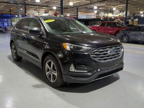 Used 2022 Ford Edge SEL w/ Convenience Package image 4