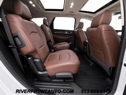 Used 2018 Buick Enclave Avenir w/ Avenir Technology Package AWD/4WD image 22