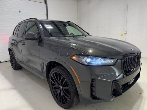 Used 2025 BMW X5 xDrive40i w/ Premium Enhanced Package AWD/4WD image 3