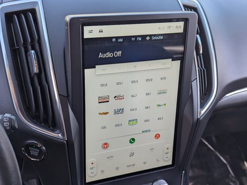 Used 2023 Ford Edge Titanium image 25