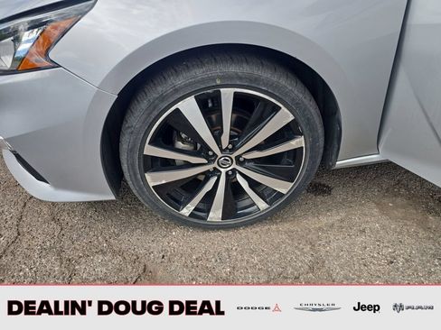 Used 2021 Nissan Altima 2.5 SR AWD/4WD image 23
