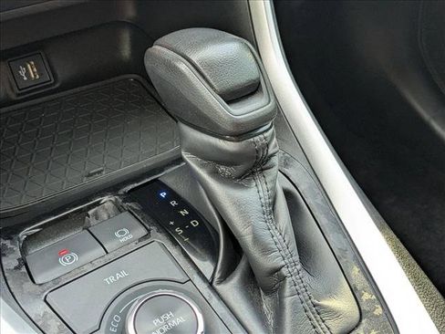 Used 2023 Toyota RAV4 AWD Hybrid image 12